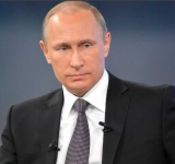 «Несмотря на снижение темпов глобального роста, в России сохраняется позитивная экономическая динамика..., — заявил Путин.