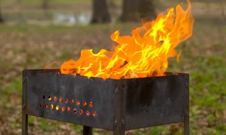С 1 марта в России вступят в силу новые правила разведения огня и установки мангалов на дачах