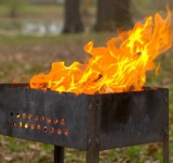 С 1 марта в России вступят в силу новые правила разведения огня и установки мангалов на дачах