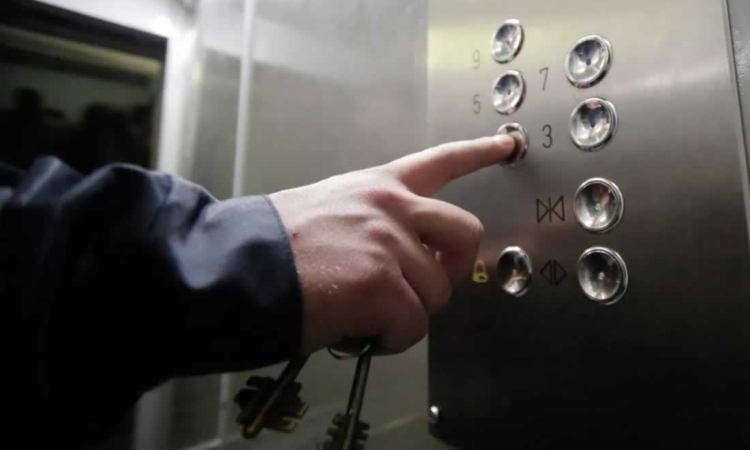 Ростехнадзор будет проводить внеплановые проверки исправности лифтов